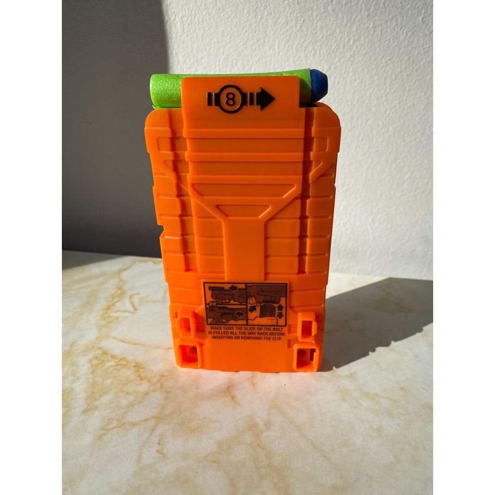 Nerf Buzz Bee Toys 2019 Orange Clip magazine (8 round) with included 8 darts